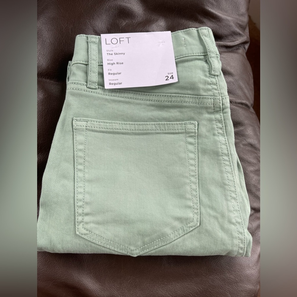 Womans Loft Mint green jeans. Skinny high rise size 24.